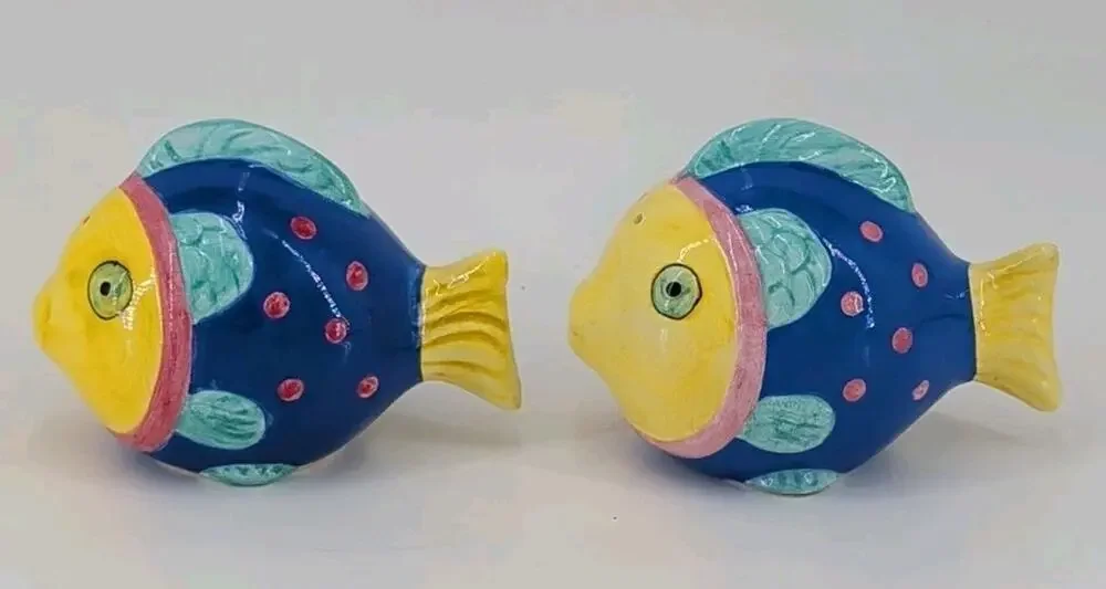 Salt & Pepper Shakers Set Figural Tropical Fish Colorful Ceramic Philippines